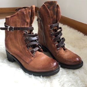 A S 98 Brown leather boots. Barely worn size 39